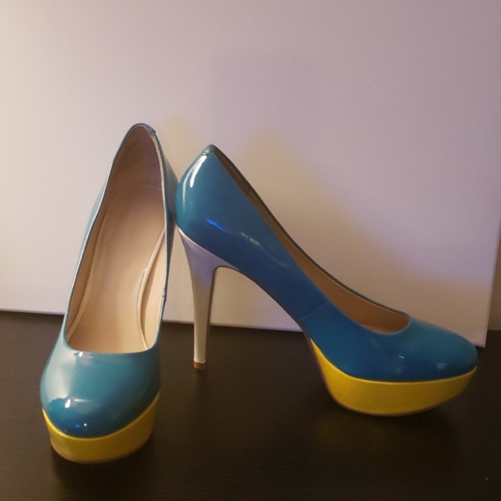 Teal, yellow and white pumps